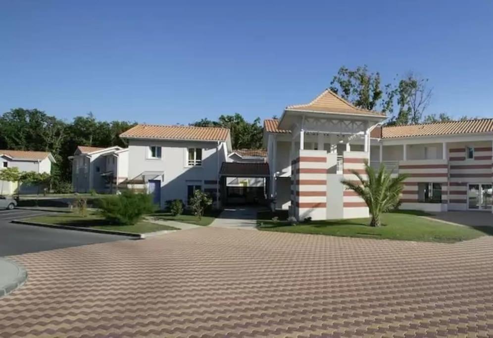 Maison 3 Chambres Avec Piscine Proche Plage Soulac-sur-Mer Kültér fotó